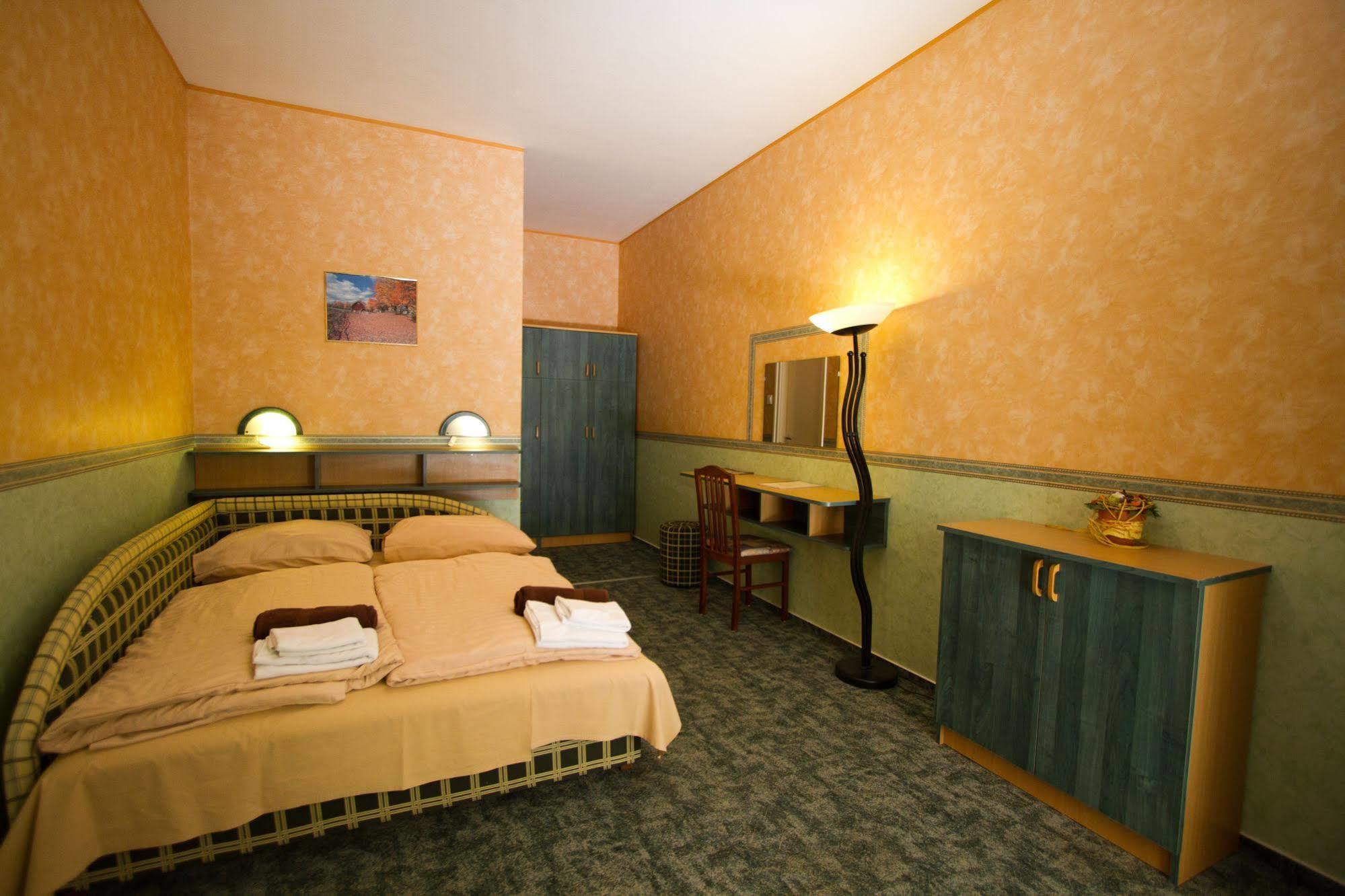 Piknik Wellness Hotel Siofok Luaran gambar